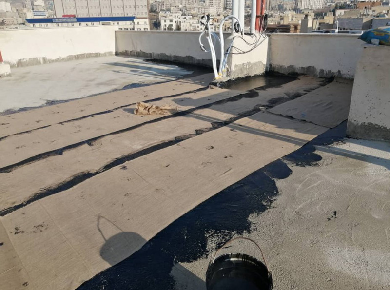 قیرگونی پشت بام
