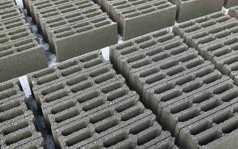 بلوک سیمانی نشکن چیست و چه تفاوتی با دیگر بلوک ها دارد؟ 2 وزن بلوک پوکه ای بلوک سقفی و بلوک دیواری